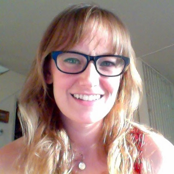 Meet your Posher, Sarah - Picture 1 of 1